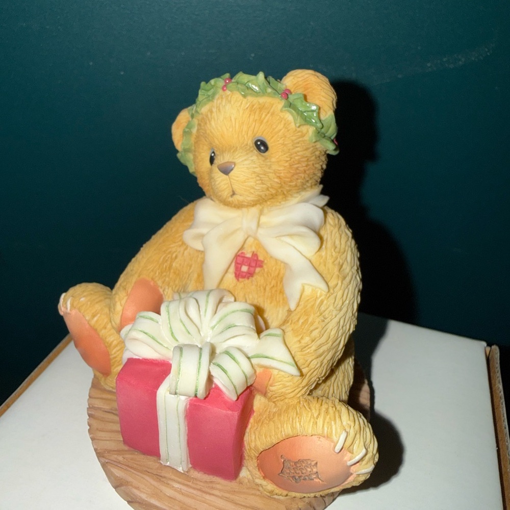 Cherished Teddies Bear w Gift Figurine‎ Christmas Holiday Enesco NIB